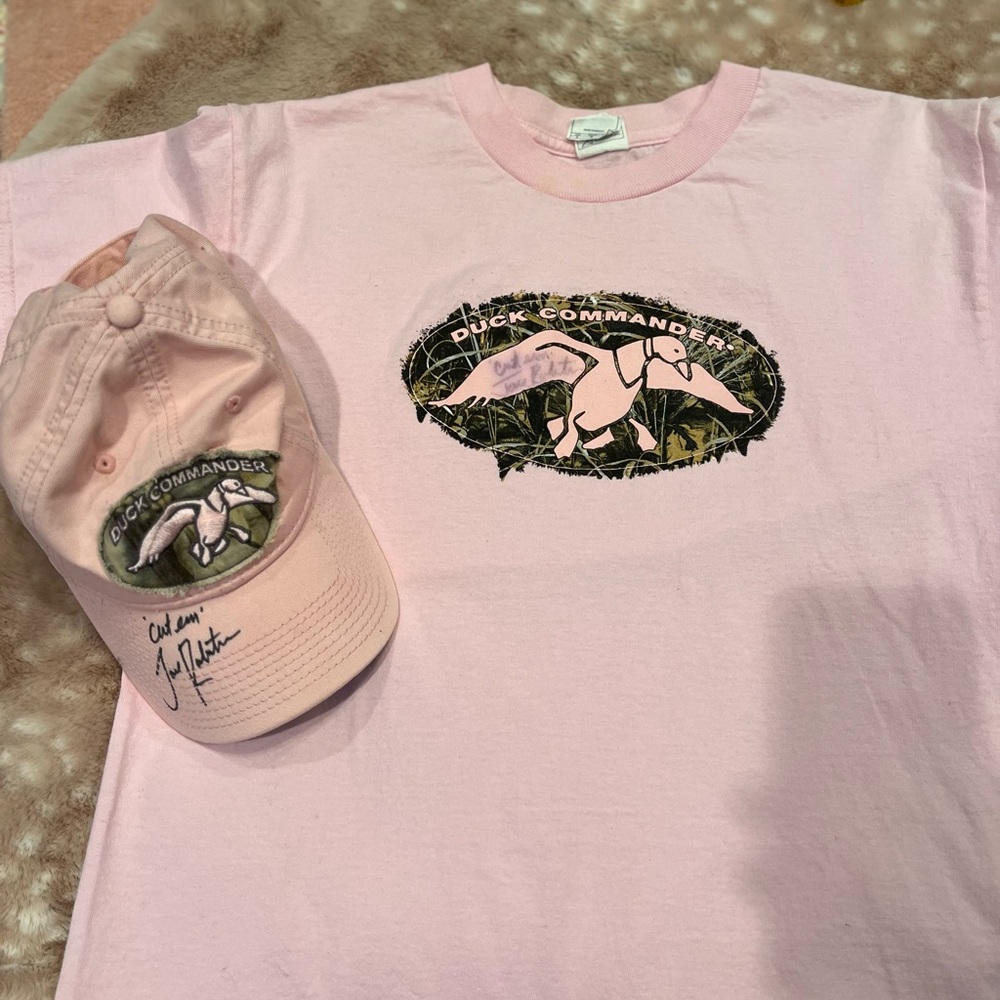 Duck Commander Autographed TShirt and Cap